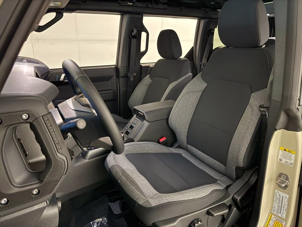 2026 Desert Sand Ford Bronco Big Bend 4X4 SUV