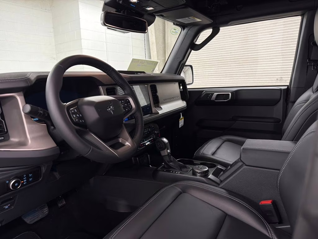 2026 AVALANCHE GRAY Ford Bronco Outer Banks 4X4 SUV