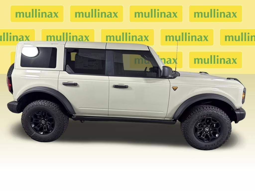 2026 Desert Sand Ford Bronco Badlands 4X4 SUV