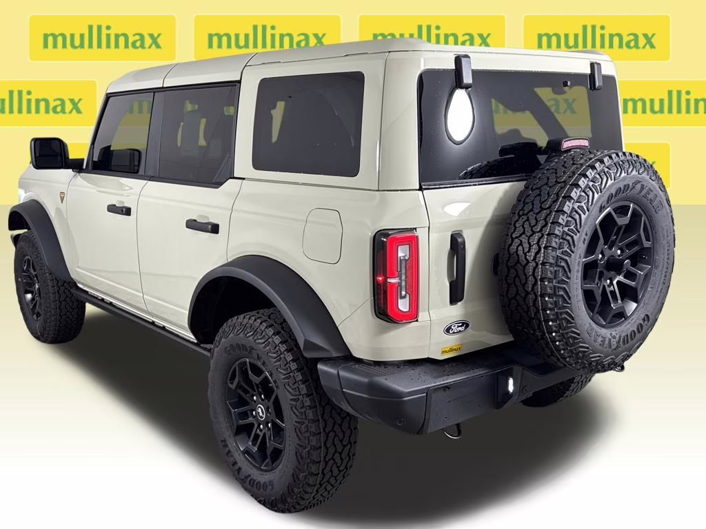 2026 Desert Sand Ford Bronco Badlands 4X4 SUV