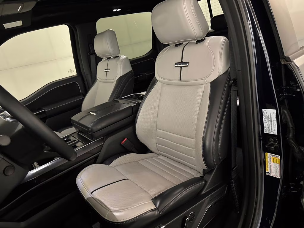 2025 Antimatter Blue Metallic Ford F-150 Lightning Platinum AWD Truck