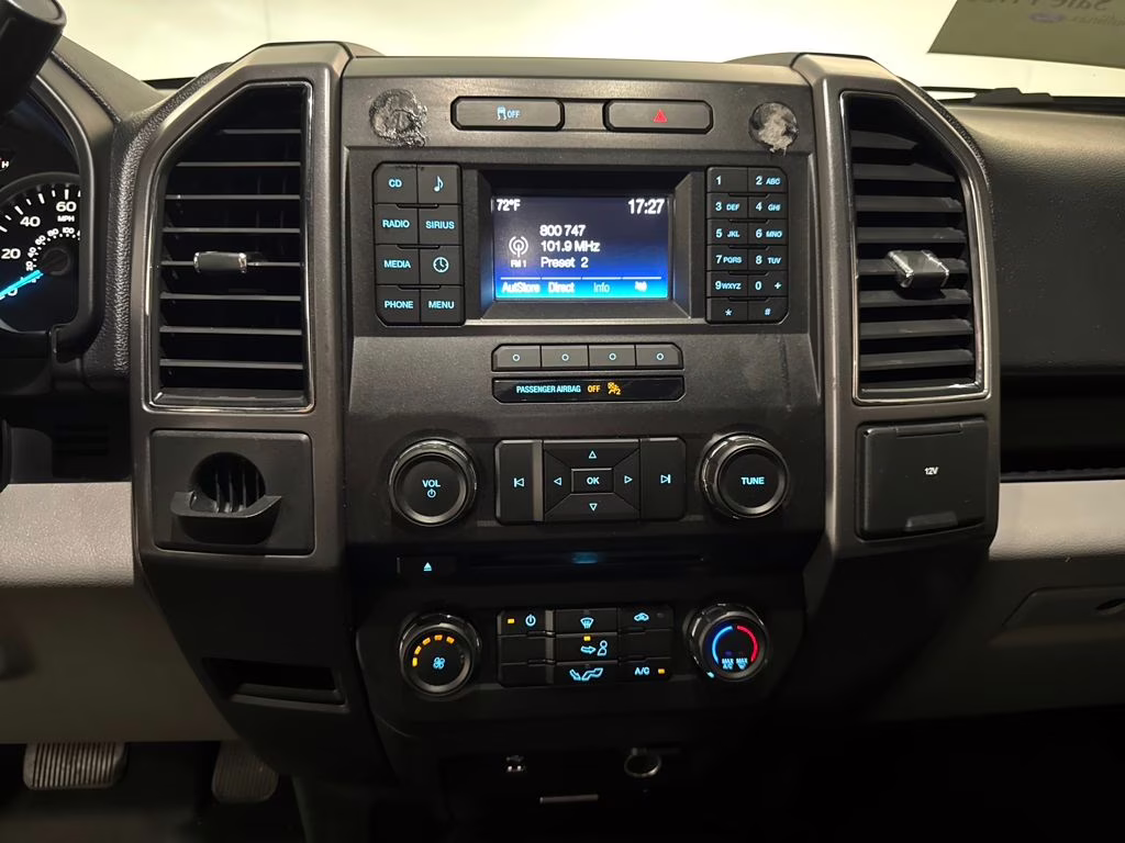 2017 Oxford White Ford F-150 XLT RWD Truck