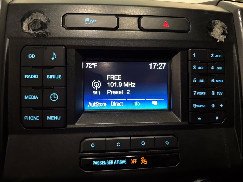 2017 Oxford White Ford F-150 XLT RWD Truck