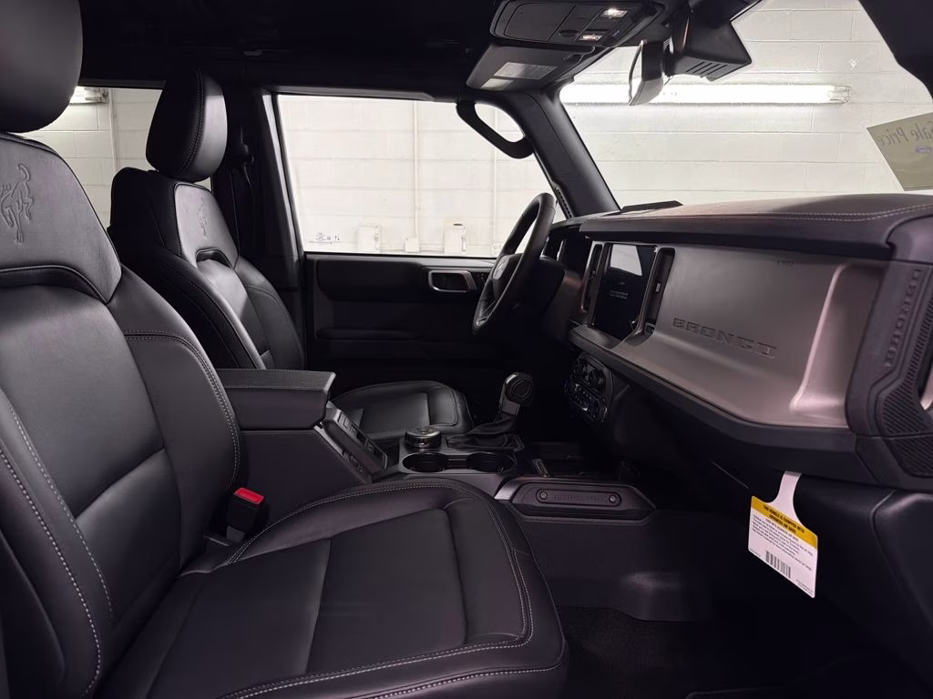 2026 AVALANCHE GRAY Ford Bronco Outer Banks 4X4 SUV