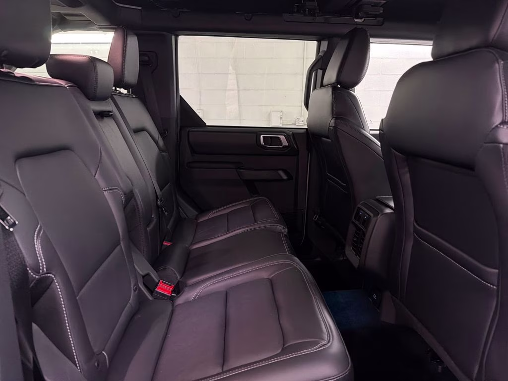 2026 AVALANCHE GRAY Ford Bronco Outer Banks 4X4 SUV