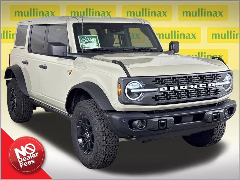 2026 Desert Sand Ford Bronco Badlands 4X4 SUV