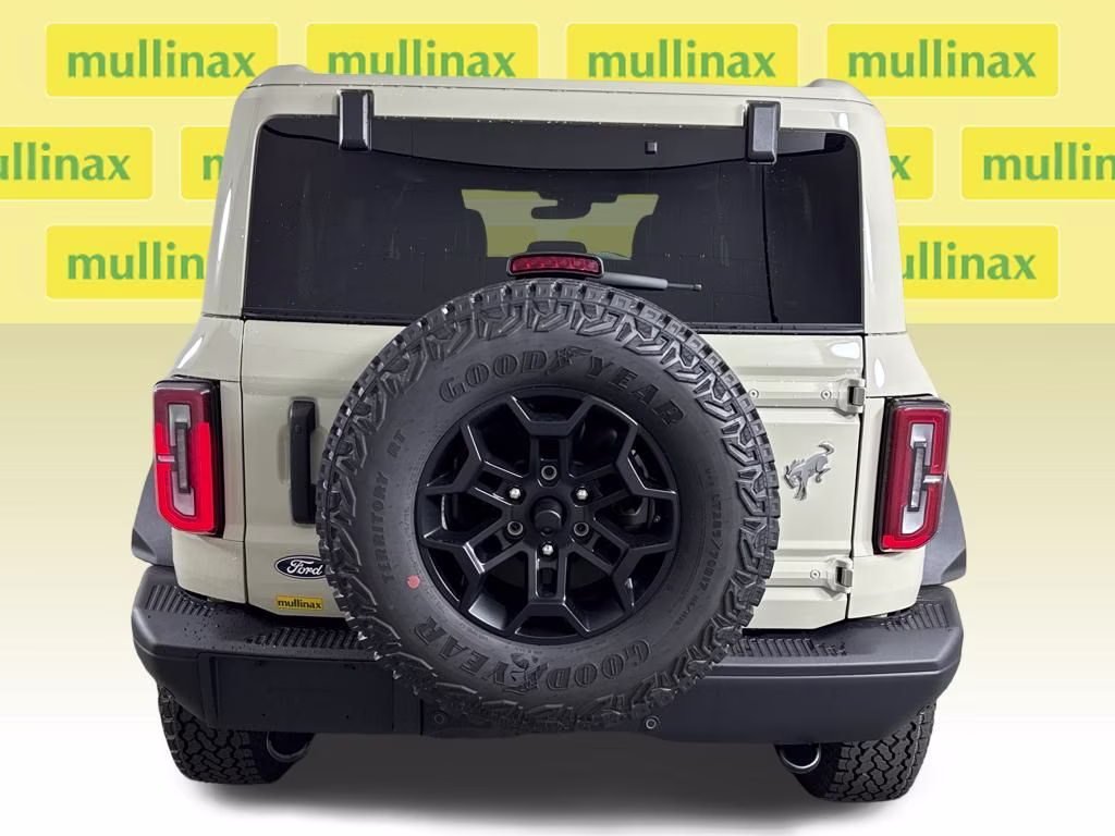 2026 Desert Sand Ford Bronco Badlands 4X4 SUV