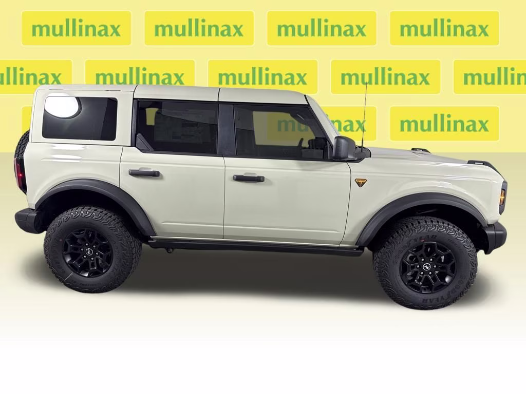 2026 Desert Sand Ford Bronco Badlands 4X4 SUV