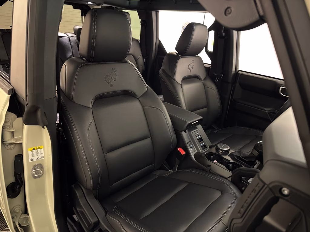 2026 Desert Sand Ford Bronco Badlands 4X4 SUV