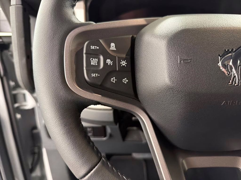 2026 AVALANCHE GRAY Ford Bronco Outer Banks 4X4 SUV