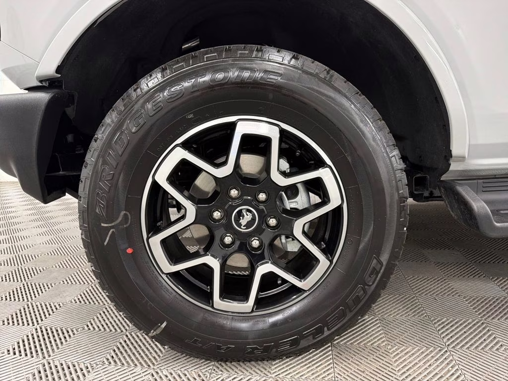 2026 AVALANCHE GRAY Ford Bronco Outer Banks 4X4 SUV