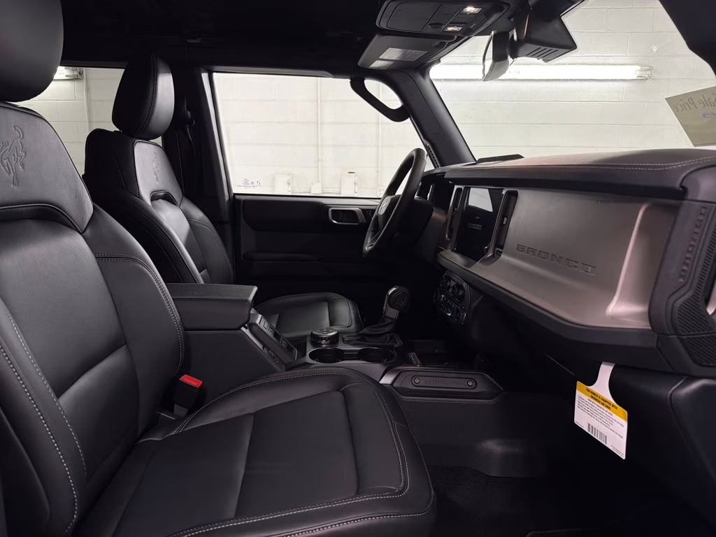 2026 AVALANCHE GRAY Ford Bronco Outer Banks 4X4 SUV