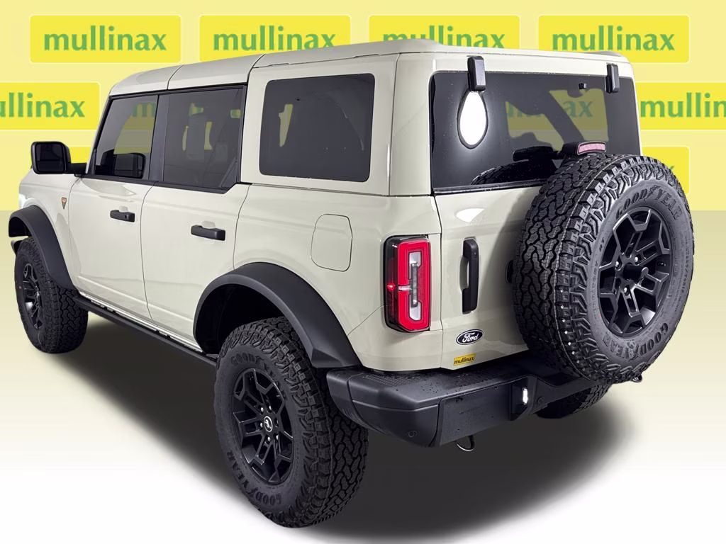 2026 Desert Sand Ford Bronco Badlands 4X4 SUV