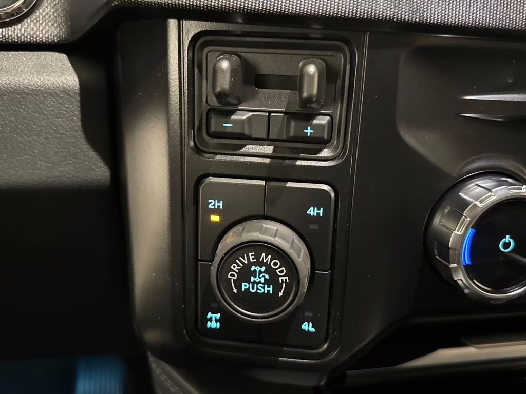 2026 Argon Blue Metallic Ford Super Duty F-250 SRW Platinum 4X4 Truck