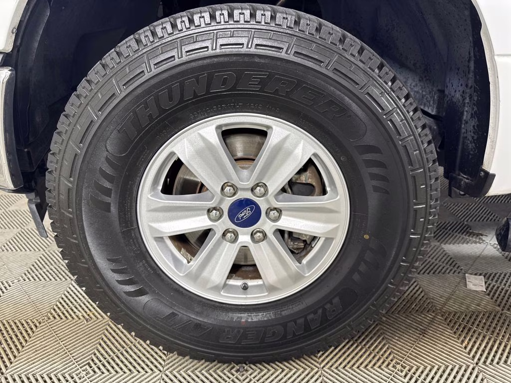 2017 Oxford White Ford F-150 XLT RWD Truck