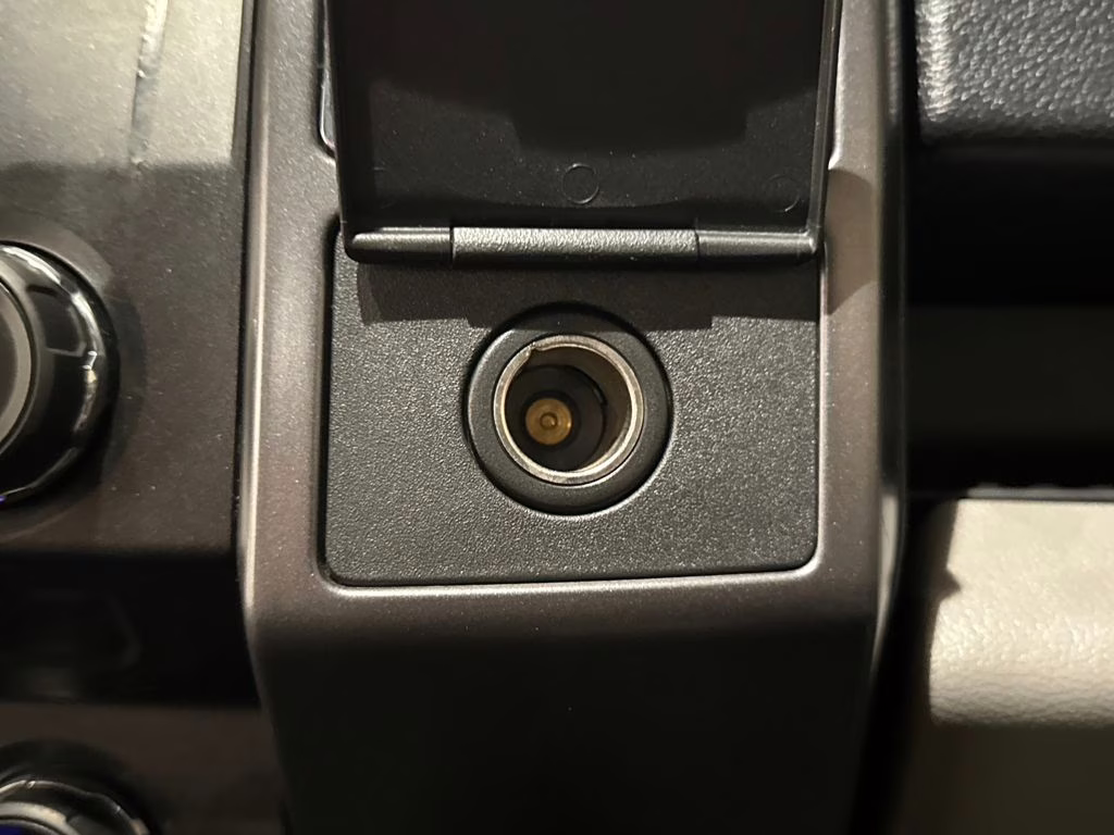 2017 Oxford White Ford F-150 XLT RWD Truck