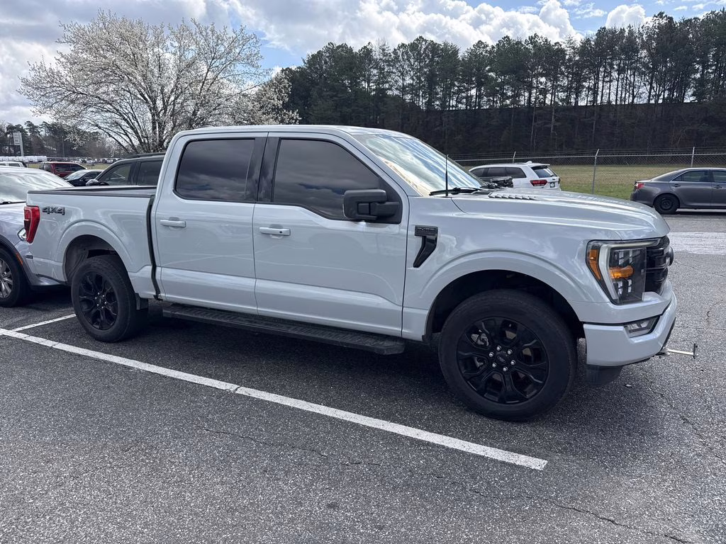 2023 Avalanche Gray Ford F-150 XLT 4X4 Truck