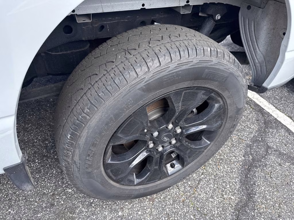 2023 Avalanche Gray Ford F-150 XLT 4X4 Truck