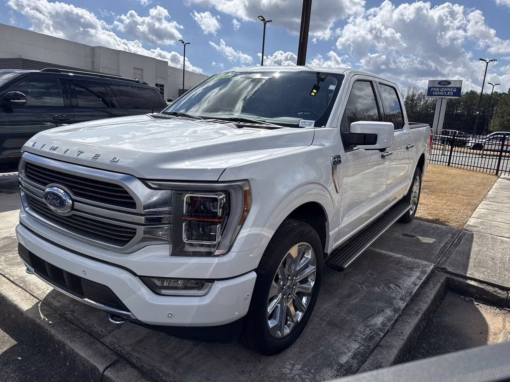 2022 Star White Metallic Tri-Coat Ford F-150 Limited 4X4 Truck