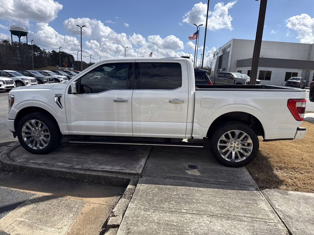 2022 Star White Metallic Tri-Coat Ford F-150 Limited 4X4 Truck