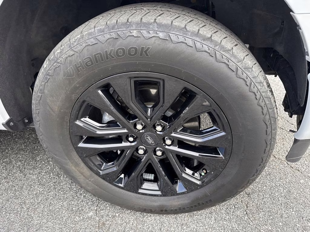 2024 Avalanche Gray Ford F-150 XLT 4X4 Truck