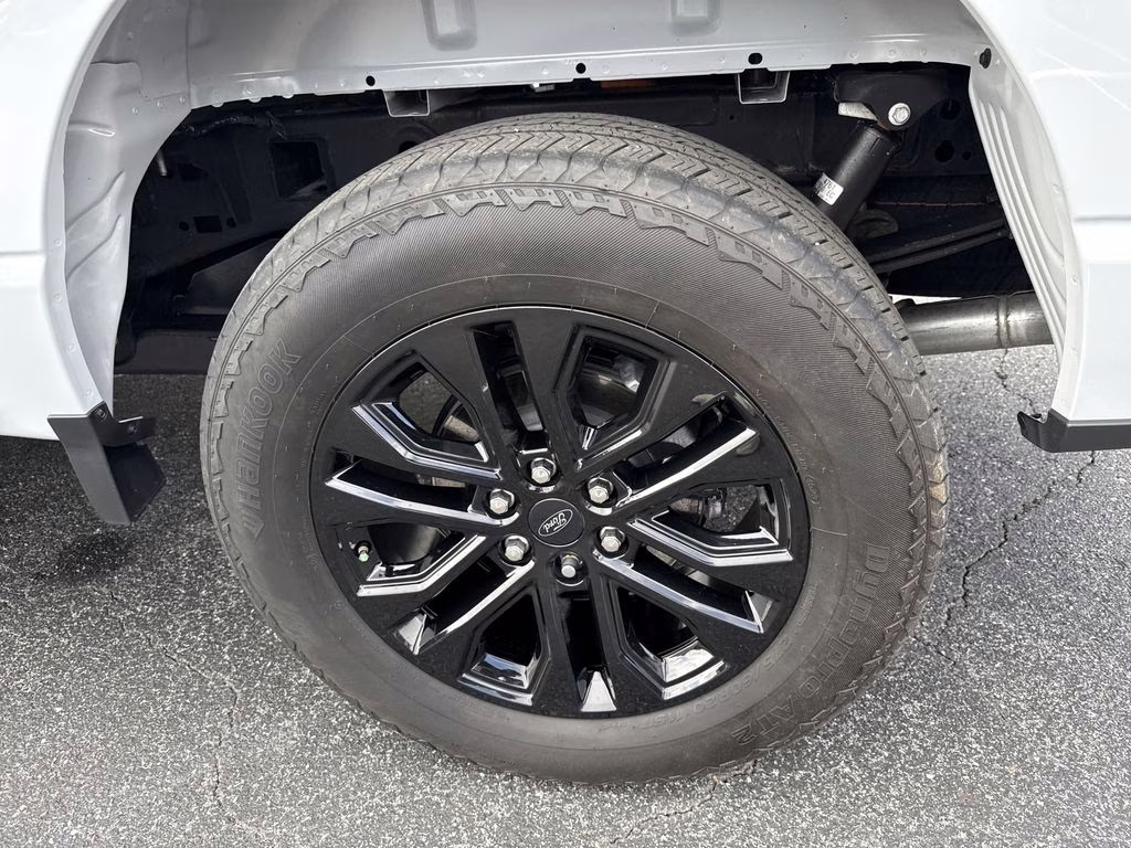 2024 Avalanche Gray Ford F-150 XLT 4X4 Truck