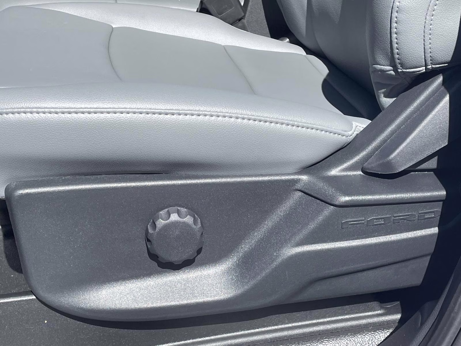 2026 Oxford White Ford Super Duty F-250 SRW XL RWD Truck