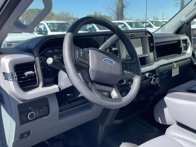 2026 Oxford White Ford Super Duty F-250 SRW XL RWD Truck