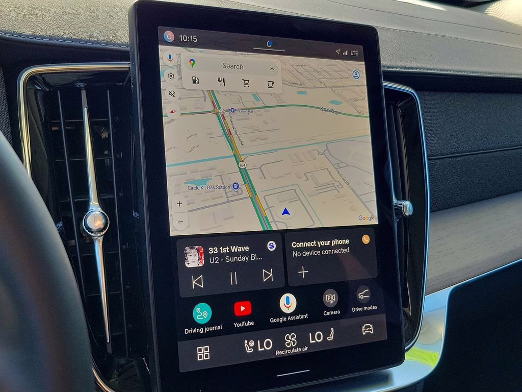 2025 Crystal White Pearl Volvo XC90 Plus AWD SUV