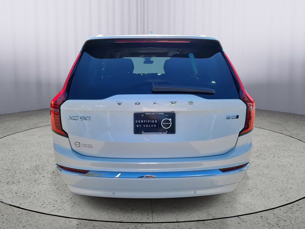 2025 Crystal White Pearl Volvo XC90 Plus AWD SUV
