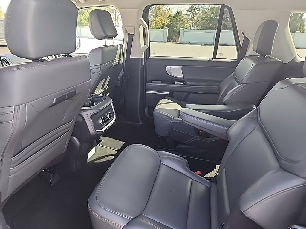 2025 Black Metallic Ford Expedition Max Active 4X4 SUV