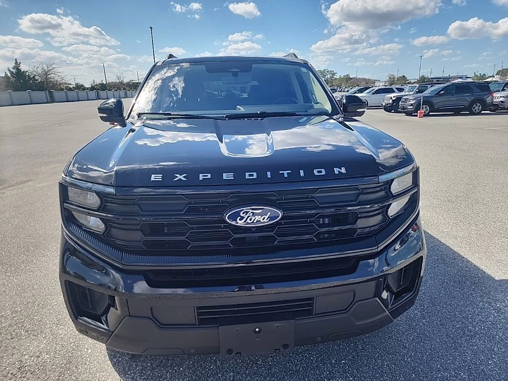 2025 Black Metallic Ford Expedition Max Active 4X4 SUV