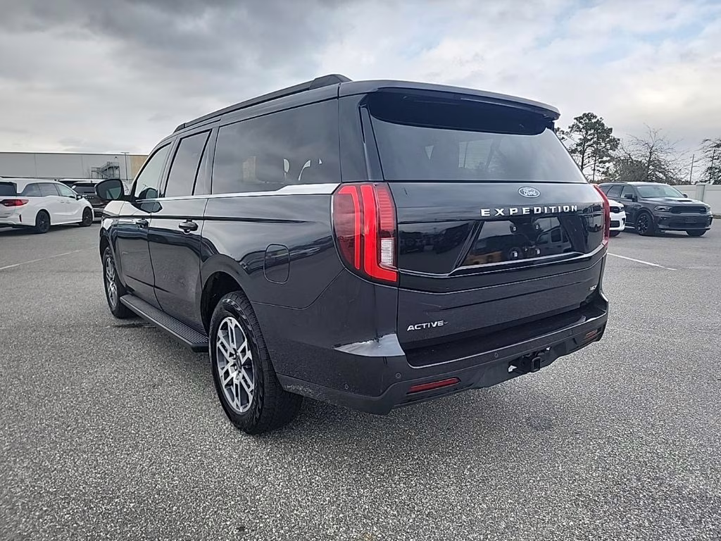 2025 Gray Metallic Ford Expedition Max Active 4X4 SUV