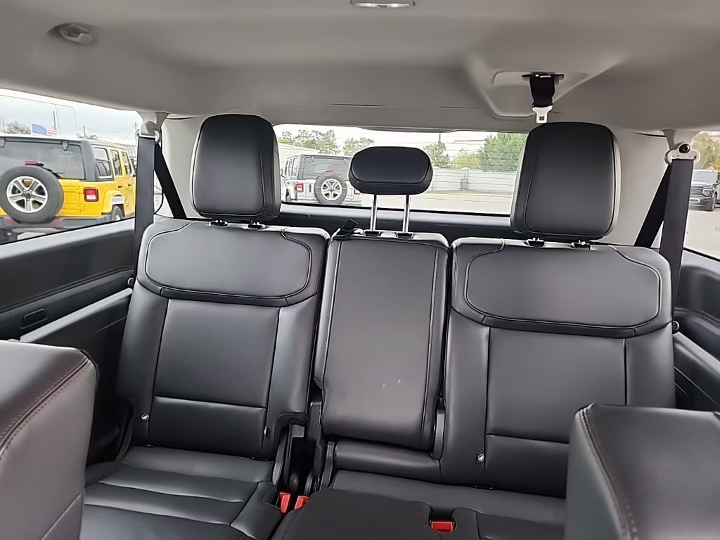 2025 Gray Metallic Ford Expedition Max Active 4X4 SUV