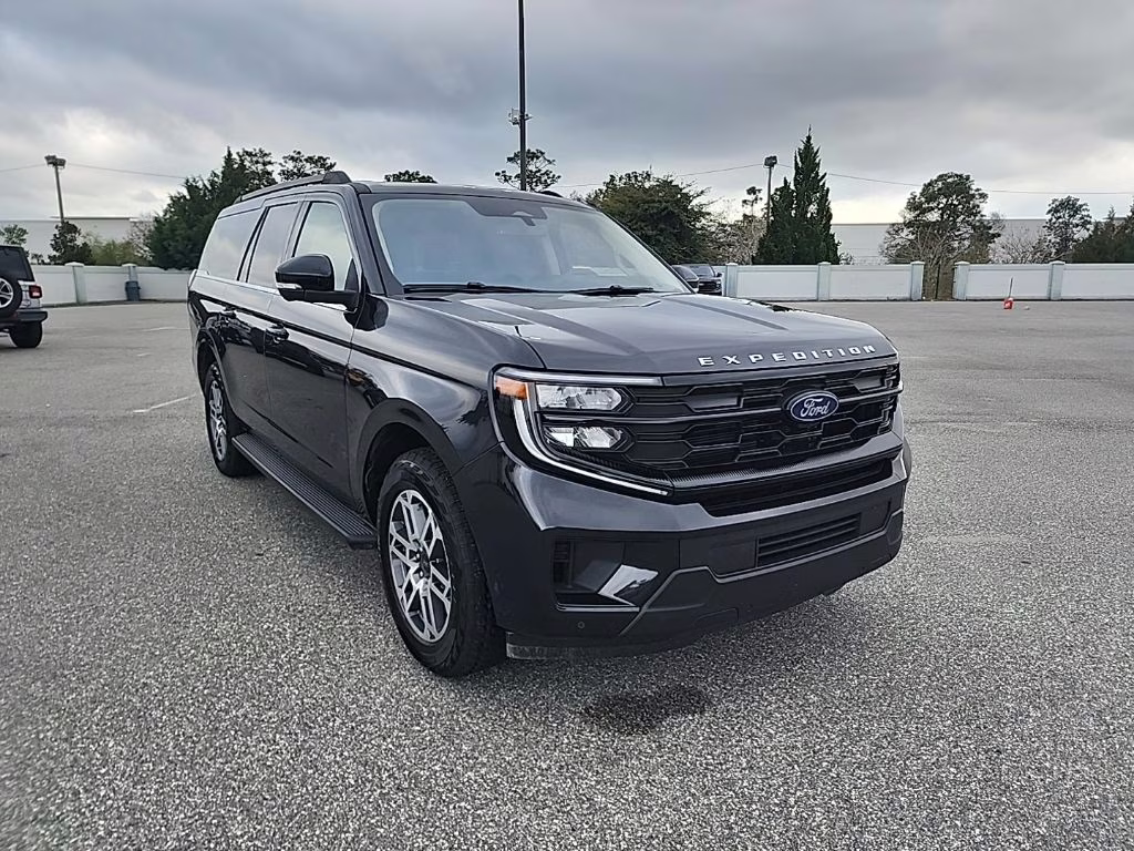 2025 Gray Metallic Ford Expedition Max Active 4X4 SUV
