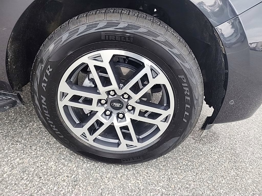 2025 Gray Metallic Ford Expedition Max Active 4X4 SUV