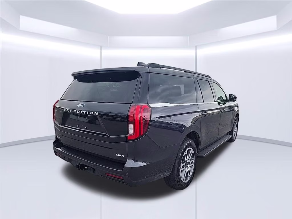 2025 Gray Metallic Ford Expedition Max Active 4X4 SUV