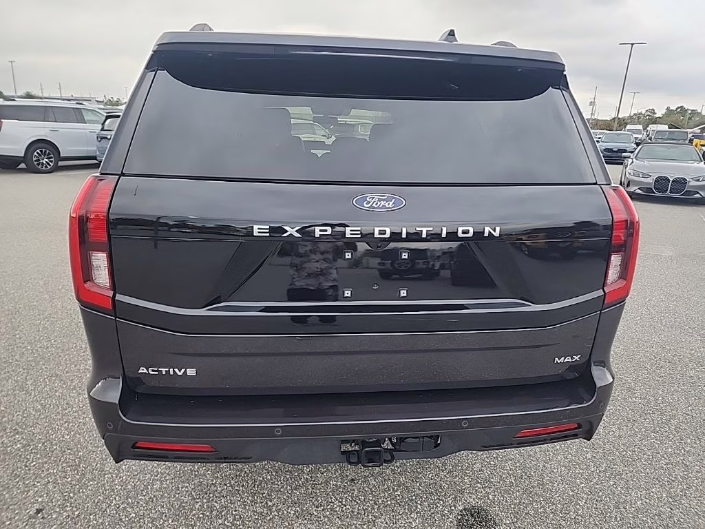 2025 Gray Metallic Ford Expedition Max Active 4X4 SUV