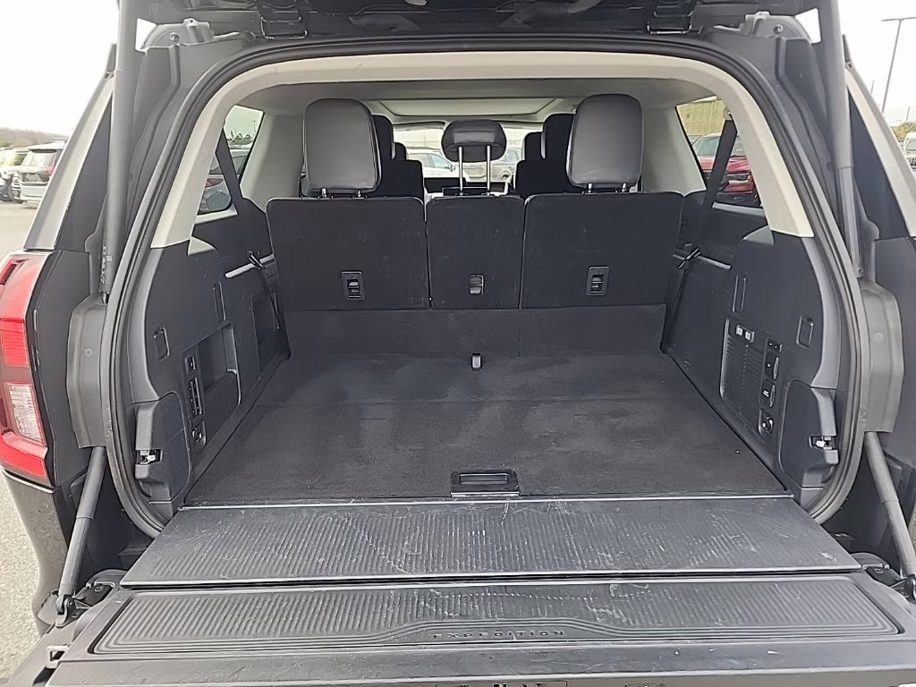 2025 Black Metallic Ford Expedition Max Active 4X4 SUV
