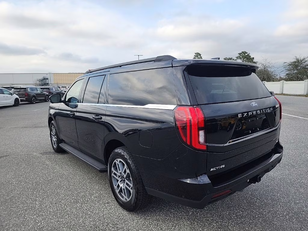 2025 Black Metallic Ford Expedition Max Active 4X4 SUV