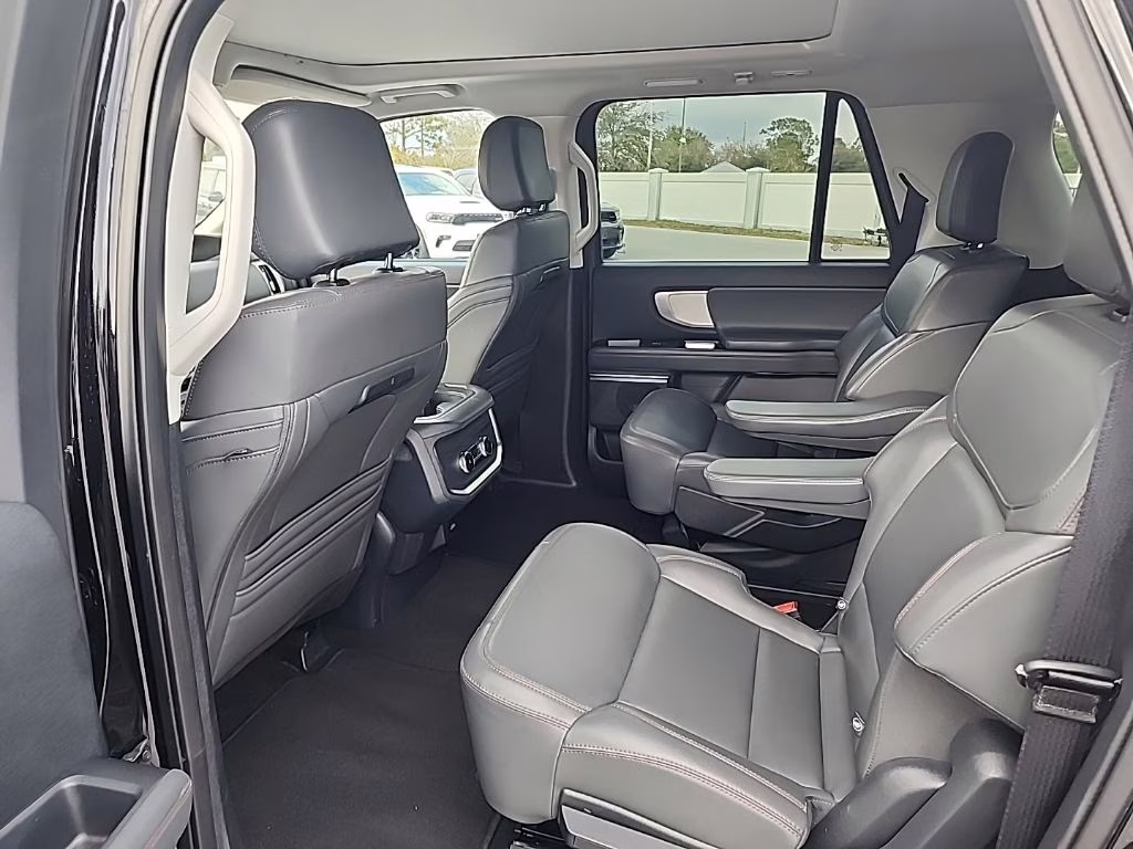 2025 Black Metallic Ford Expedition Max Active 4X4 SUV