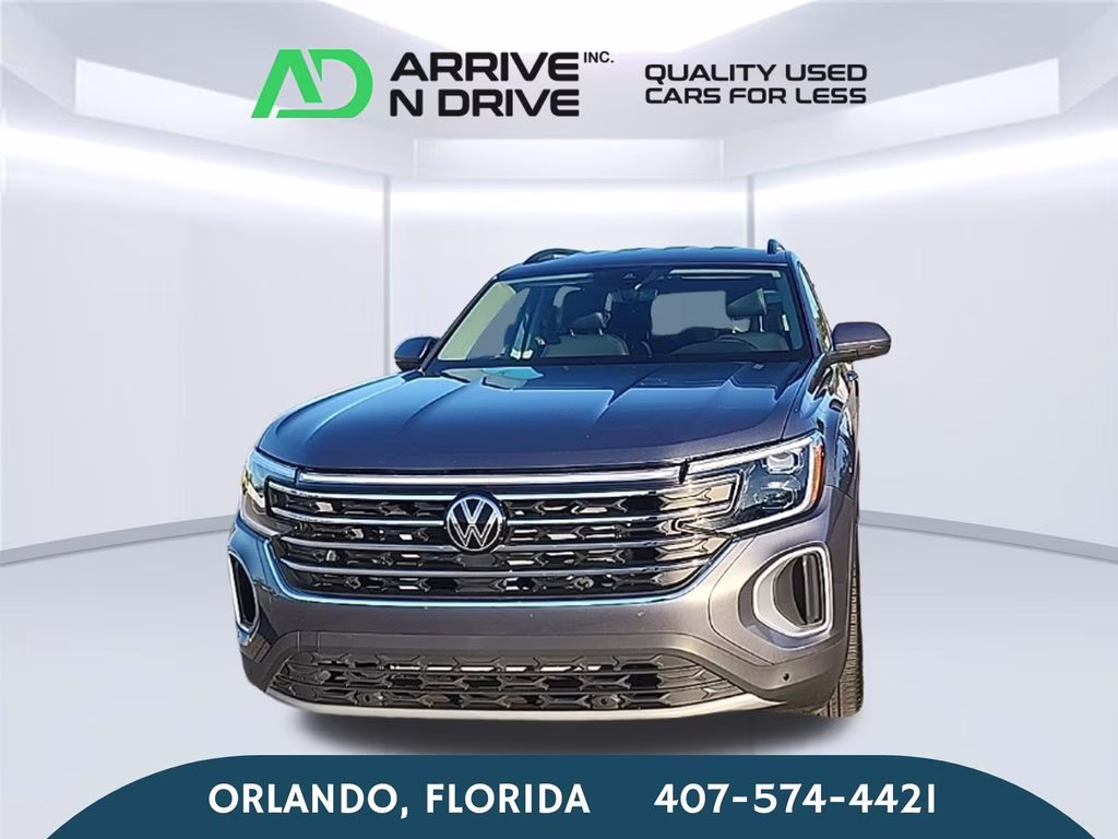 2025 Platinum Gray Metallic Volkswagen Atlas 2.0T SE w/Technology FWD SUV