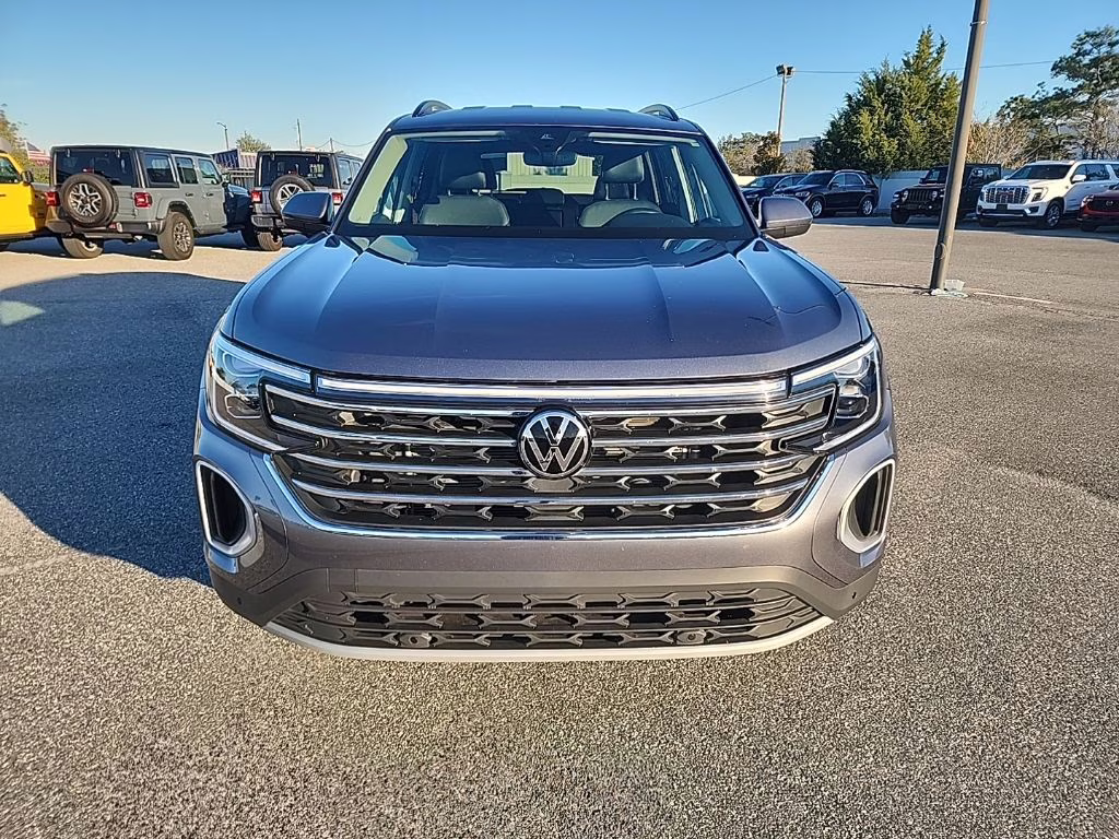 2025 Platinum Gray Metallic Volkswagen Atlas 2.0T SE w/Technology FWD SUV
