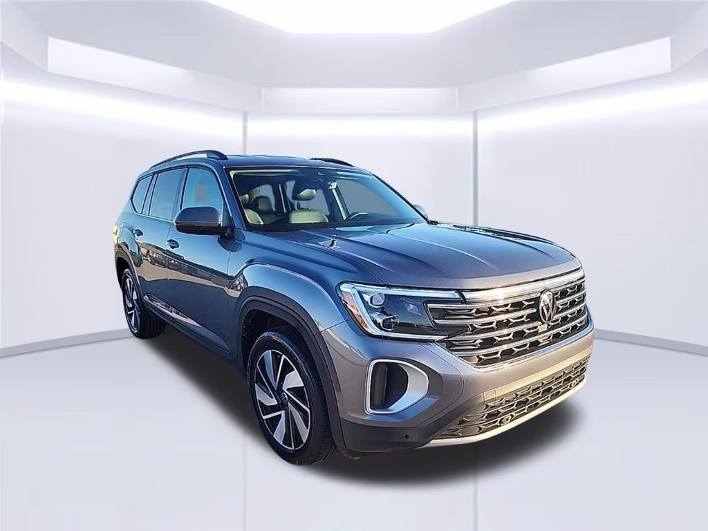 2025 Platinum Gray Metallic Volkswagen Atlas 2.0T SE w/Technology FWD SUV