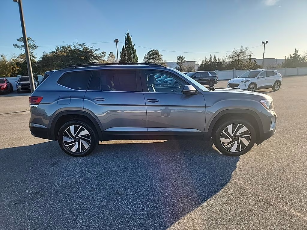 2025 Platinum Gray Metallic Volkswagen Atlas 2.0T SE w/Technology FWD SUV