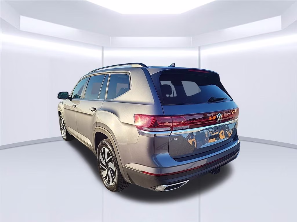 2025 Platinum Gray Metallic Volkswagen Atlas 2.0T SE w/Technology FWD SUV
