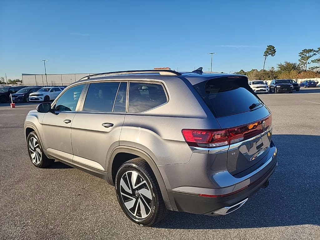 2025 Platinum Gray Metallic Volkswagen Atlas 2.0T SE w/Technology FWD SUV