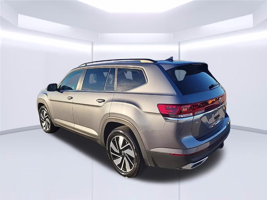 2025 Platinum Gray Metallic Volkswagen Atlas 2.0T SE w/Technology FWD SUV