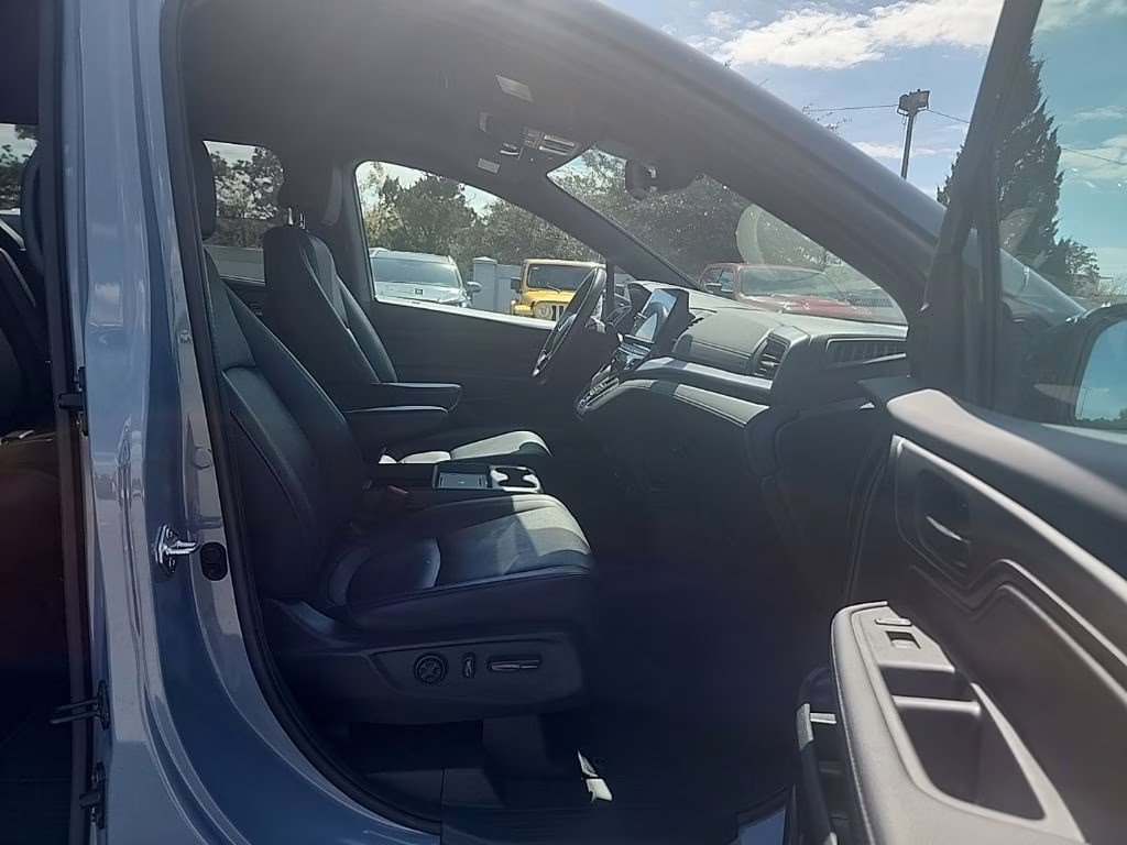 2025 Black Honda Odyssey Sport-L FWD Van