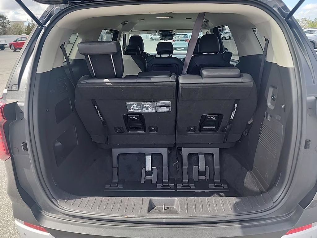2025 Panthera Metal Kia Carnival LXS FWD Van